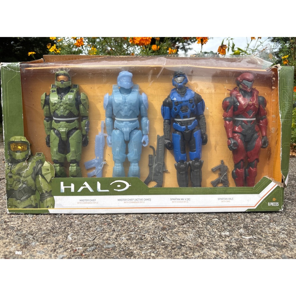 Halo 12 Inch Action Figure 4 Pack Master Chief Active Camo Spartan Vale Jazwares